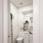 Sunny 2 Bedroom Balcony & Rooftop Views Apartment Lisbon