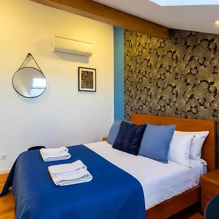 Sunny 2 Bedroom Balcony & Rooftop Views Lisboa