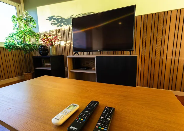 Appartement Sunny 2 Bedroom Balcony & Rooftop Views