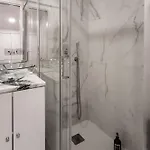 Lejlighed Sunny 2 Bedroom Balcony & Rooftop Views