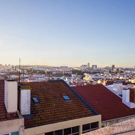 아파트 Sunny 2 Bedroom Balcony & Rooftop Views 리스본